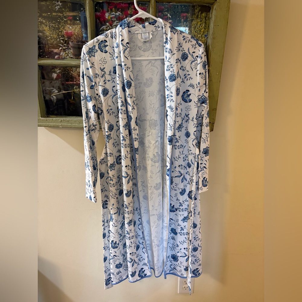 EUC LAKE Pima Cotton Floral Blue Robe